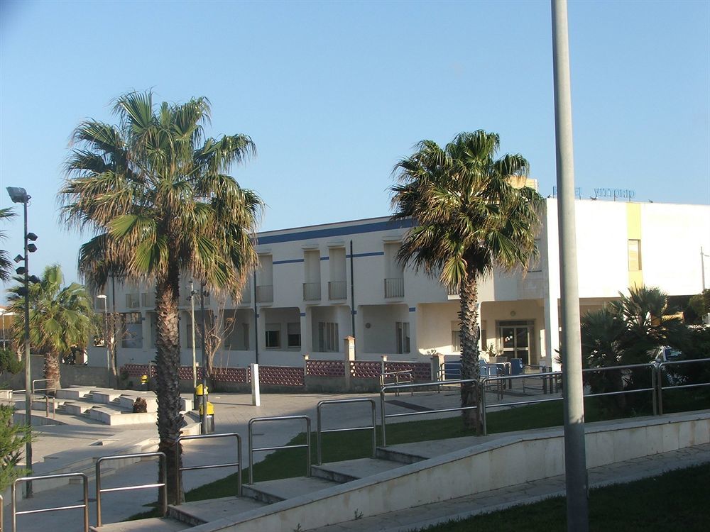 Hotel Vittorio Portopalo Di Capo Passero Exterior photo