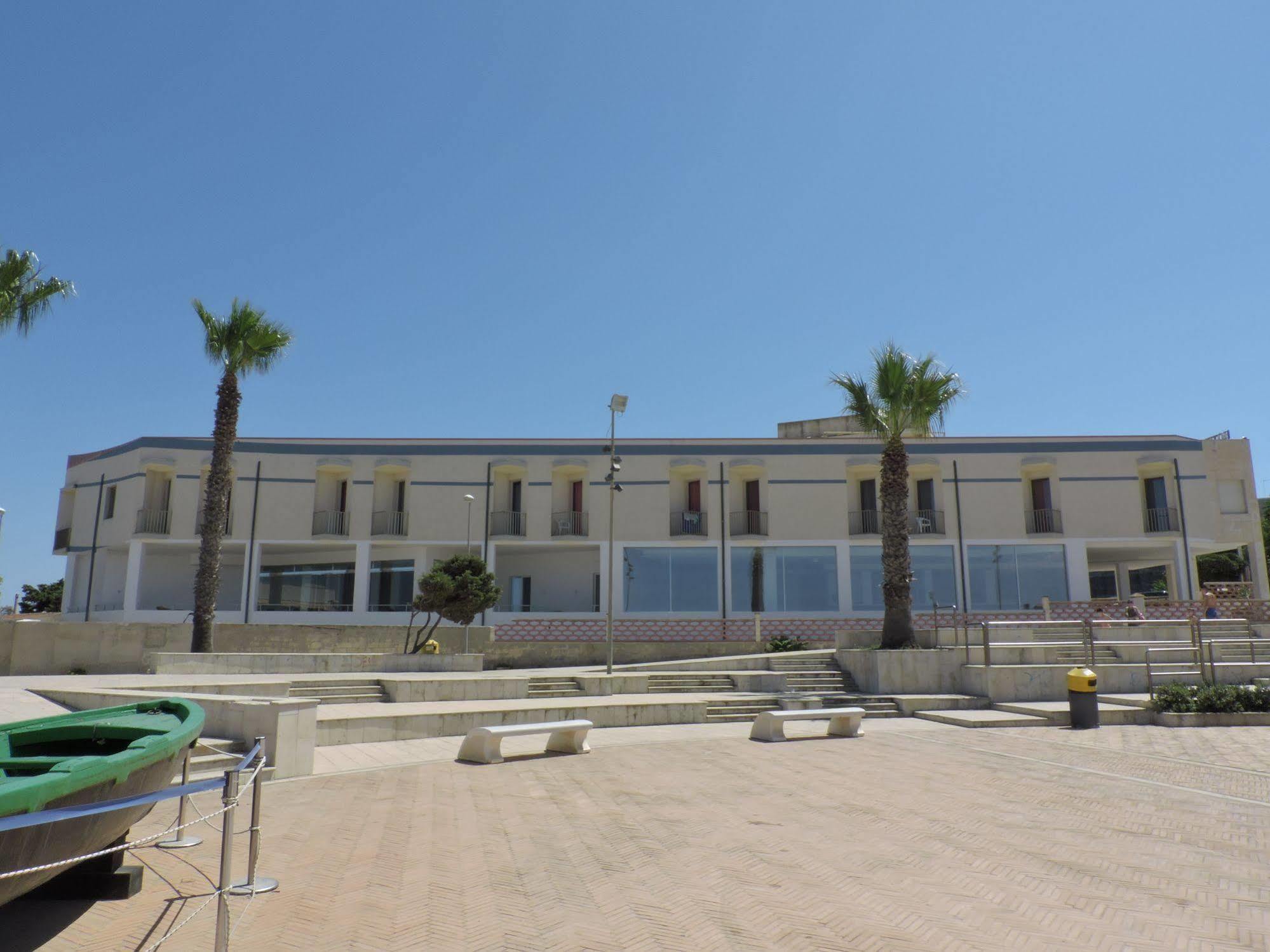 Hotel Vittorio Portopalo Di Capo Passero Exterior photo